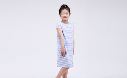 劉潭服裝提醒您保存兒童衣服不要用衛(wèi)生球