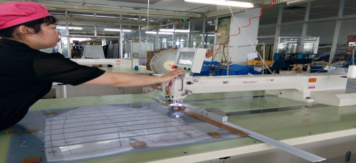 變革創(chuàng)新：劉潭服裝加工企業(yè)的必由之路