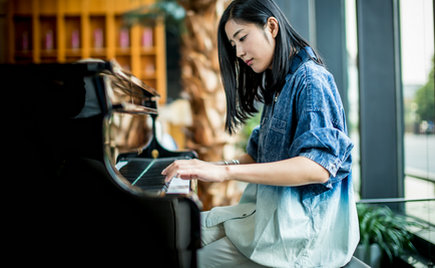 服裝加工：過氣的衣服如何處理？生活才能散發(fā)“第二春”