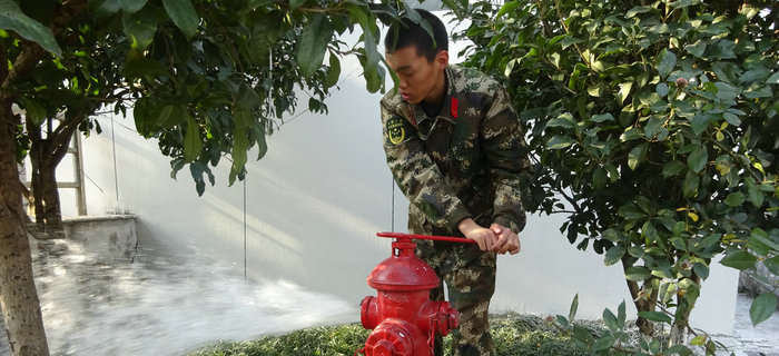 劉潭服裝保安隊(duì)致力于企業(yè)安全 為打造平安企業(yè)而不遺余力