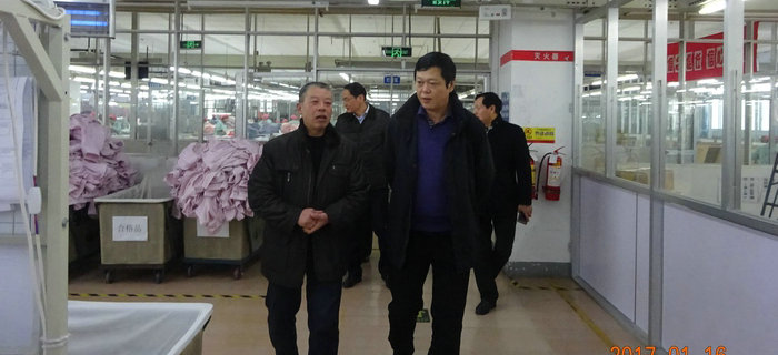 劉潭服裝：梁溪區(qū)人大主任一行來我司檢查節(jié)前安全工作