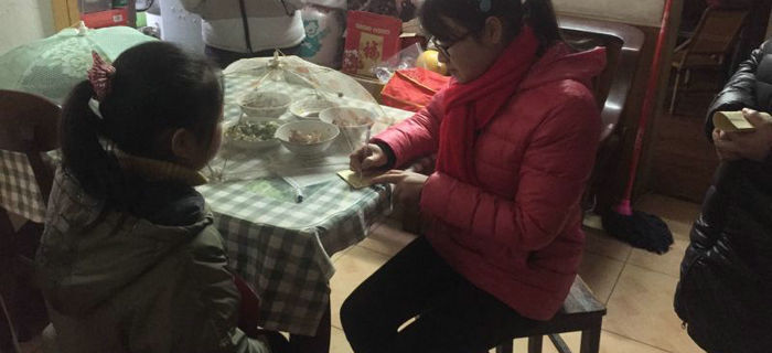 劉潭服裝年前配合街道團(tuán)支部開展&ldquo;青春助力 公益暖冬&rdquo;活動