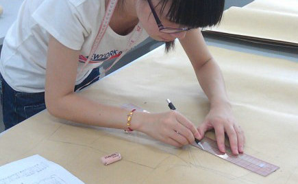 劉潭服裝：四海八荒，一不小心就陷入你的“十里桃花”陣