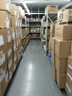 劉潭服裝:輔料庫(kù)在服裝生產(chǎn)中所起的“大兵小將”之作用 劉潭服裝:輔料庫(kù)在服裝生產(chǎn)中所起的“大兵小將”之作用