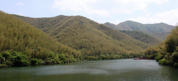 劉潭服裝黨支部開啟&ldquo;尋訪紅色印記 傳承強(qiáng)國之志&rdquo;之旅