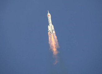 第二個(gè)中國(guó)航天日，劉潭服裝為您揭秘航天服裝