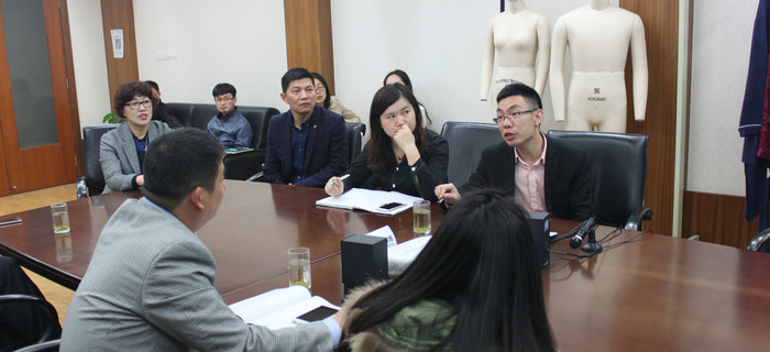 劉潭服裝與單仁學(xué)院互聯(lián)網(wǎng)專家聯(lián)合作付費(fèi)推廣專題輔導(dǎo)