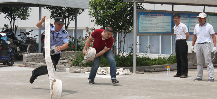 消防運動會，劉潭服裝員工都是行動派，不服來辯&hellip;&hellip;