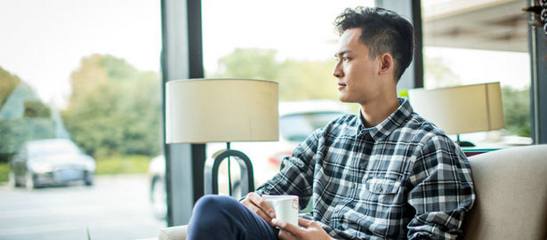 劉潭服裝：分享襯衫的三種卷袖方法，讓你優(yōu)雅紳士