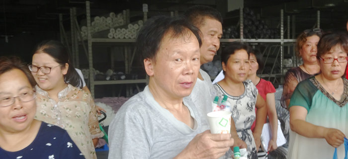 劉潭服裝工會(huì)舉辦夏日送清涼活動(dòng)