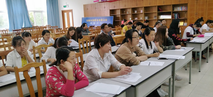 劉潭服裝舉辦第七次新員工入職培訓會議