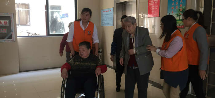 情暖重陽，愛至養(yǎng)老院|劉潭服裝志愿者與老人們歡度重陽