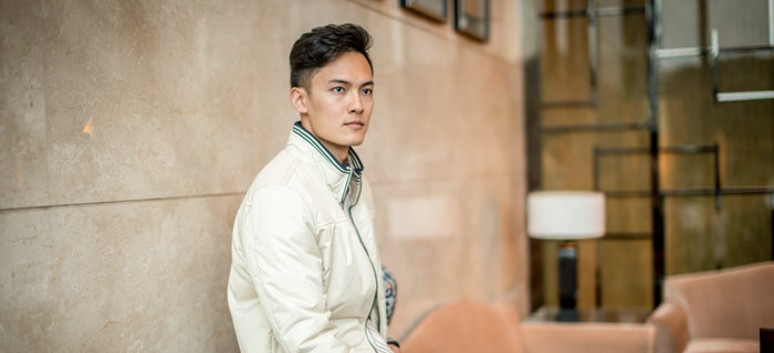 劉潭服裝：秋將盡，露結(jié)為霜；冬欲來，情結(jié)為愛 