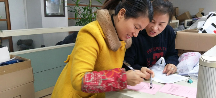 劉潭服裝工會(huì)有序組織員工進(jìn)行梁溪區(qū)人大代表補(bǔ)選活動(dòng)