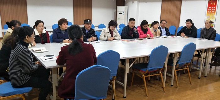 趙芳同志在劉潭服裝專題學(xué)習(xí)十九大會(huì)議中通過(guò)入黨轉(zhuǎn)正申請(qǐng)