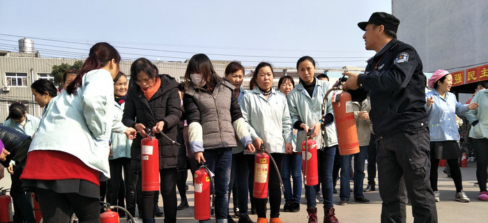 劉潭服裝圓滿舉辦十六屆二次職工消防運(yùn)動(dòng)會(huì)