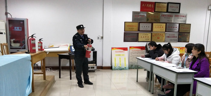 劉潭服裝2017年最后一次新員工入職培訓(xùn)會(huì)議圓滿收官