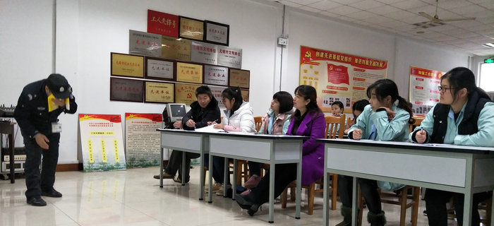 劉潭服裝2017年最后一次新員工入職培訓(xùn)會(huì)議圓滿收官