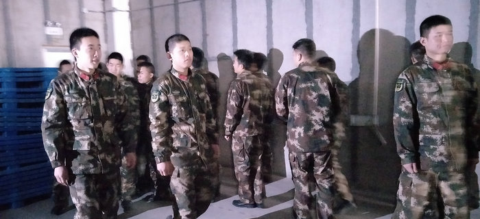 劉潭服裝：劉潭和興源路消防中隊(duì)來我司進(jìn)行消防演練