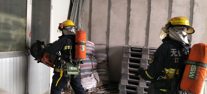 劉潭服裝：劉潭和興源路消防中隊(duì)來我司進(jìn)行消防演練