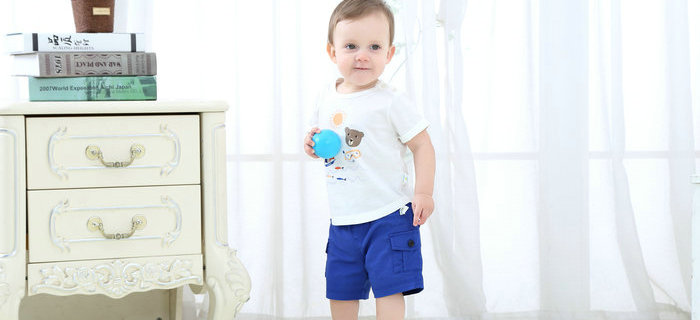 劉潭服裝：春天到了，媽媽們該怎么幫寶寶們穿衣服呢？