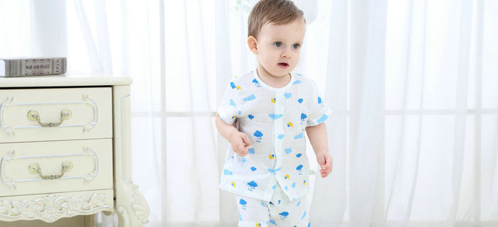 劉潭服裝：春天到了，媽媽們該怎么幫寶寶們穿衣服呢？