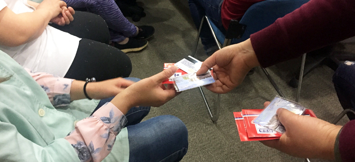 劉服先進(jìn)員工表彰大會(huì)現(xiàn)在開始 