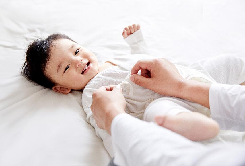 劉潭服裝：給寶寶挑選童裝有什么要點？