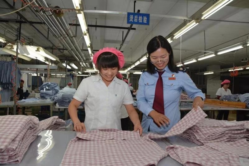 劉潭服裝借力稅法新政 出口退稅綠色暢通