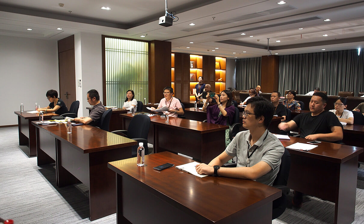 借力新渠道 擁抱新技術(shù)——劉潭服裝廠智能制造加速跑