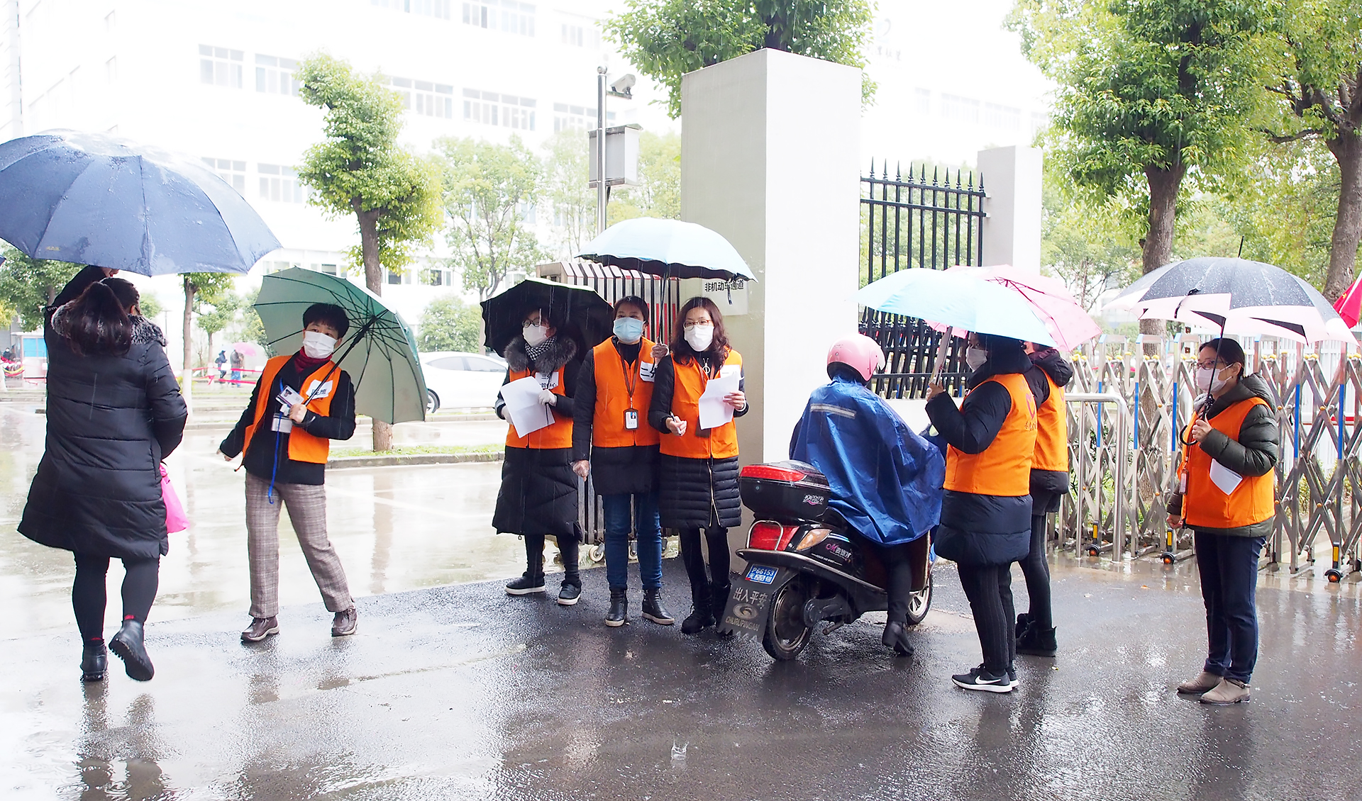 劉潭服裝志愿者