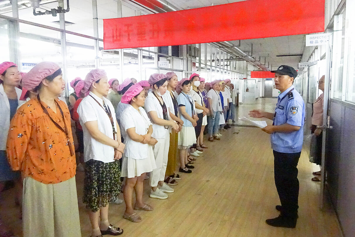 劉潭服裝廠進(jìn)行勞保防護(hù)用品使用培訓(xùn)