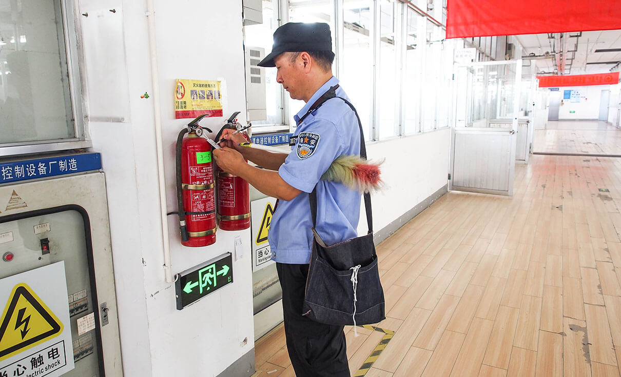 劉潭服裝廠開展消防大排查，排除安全隱患