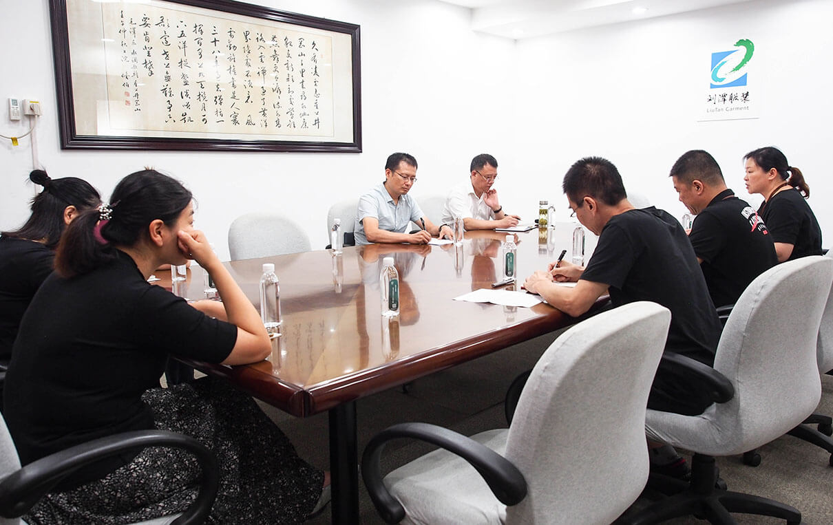 劉潭服裝廠開展產(chǎn)業(yè)工人隊伍建設(shè)專題調(diào)研