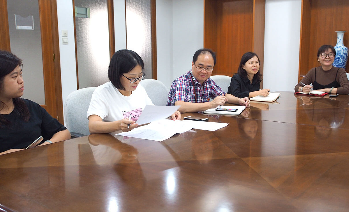 劉潭服裝黨員轉(zhuǎn)正