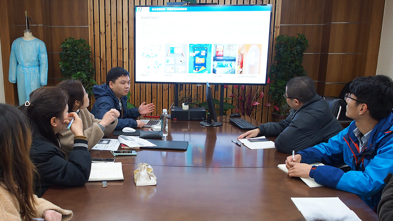 劉潭服裝廠開(kāi)展強(qiáng)企培訓(xùn)計(jì)劃