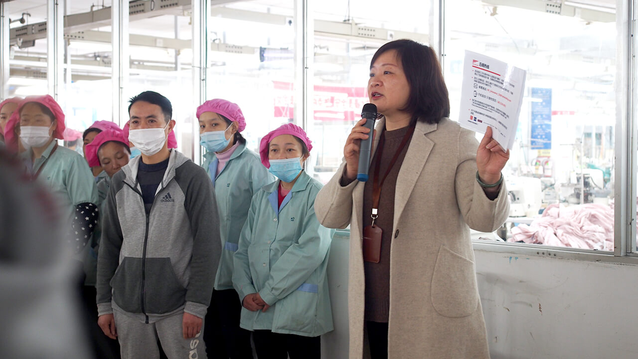 劉潭服裝廠開展防恐反恐、社會責(zé)任內(nèi)容培訓(xùn)