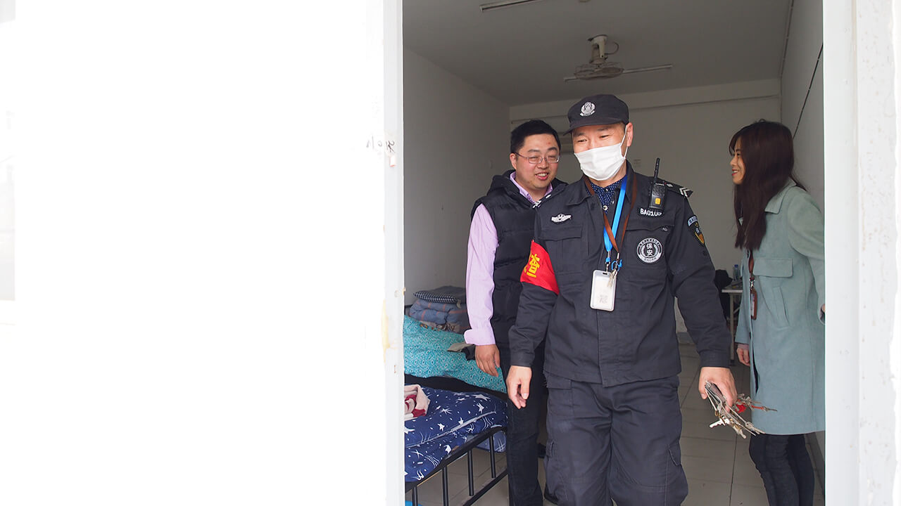 劉潭服裝廠開展宿舍安全突擊檢查