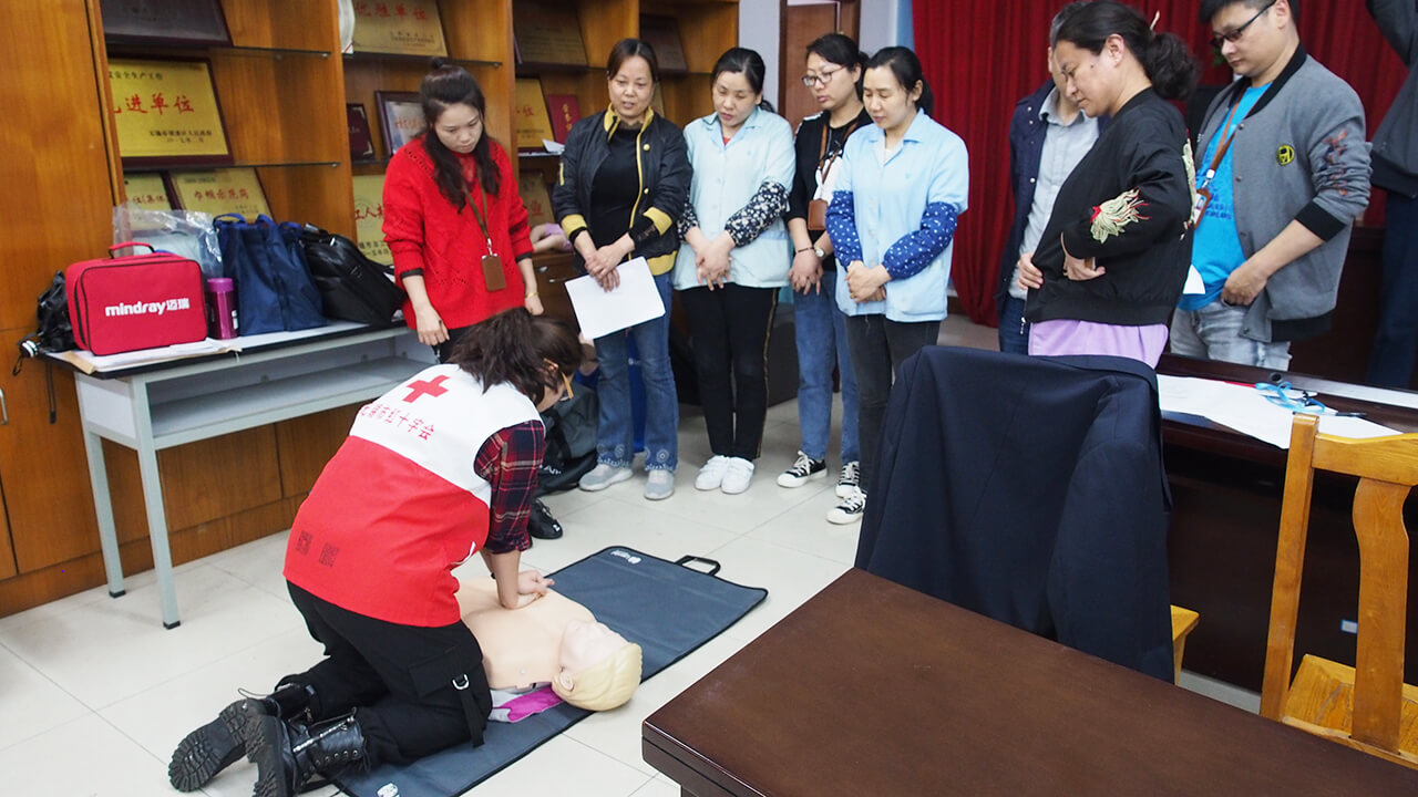 劉潭服裝廠紅十字應(yīng)急救護(hù)培訓(xùn)