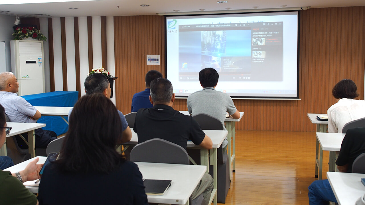 劉潭服裝廠安全生產(chǎn)工作會(huì)議