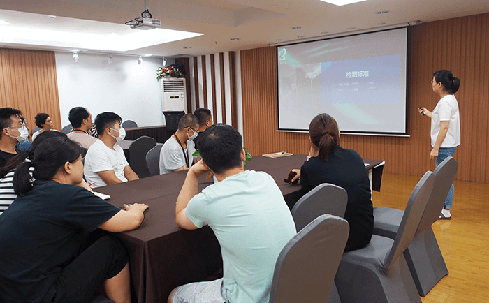 劉潭服裝廠檢測部員工培訓(xùn)