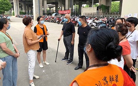 劉潭服裝廠：為了你我的共同健康，請出示行程碼