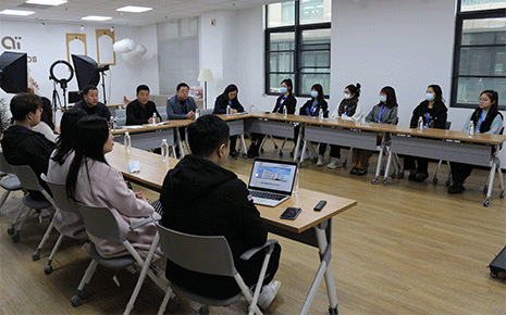 歡迎應屆實習生來劉潭服裝廠參觀