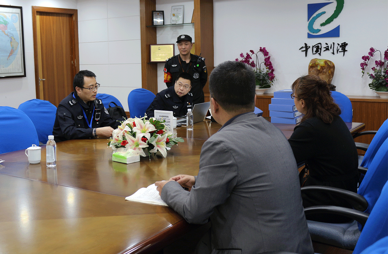 區(qū)應急管理局到訪劉潭服裝廠