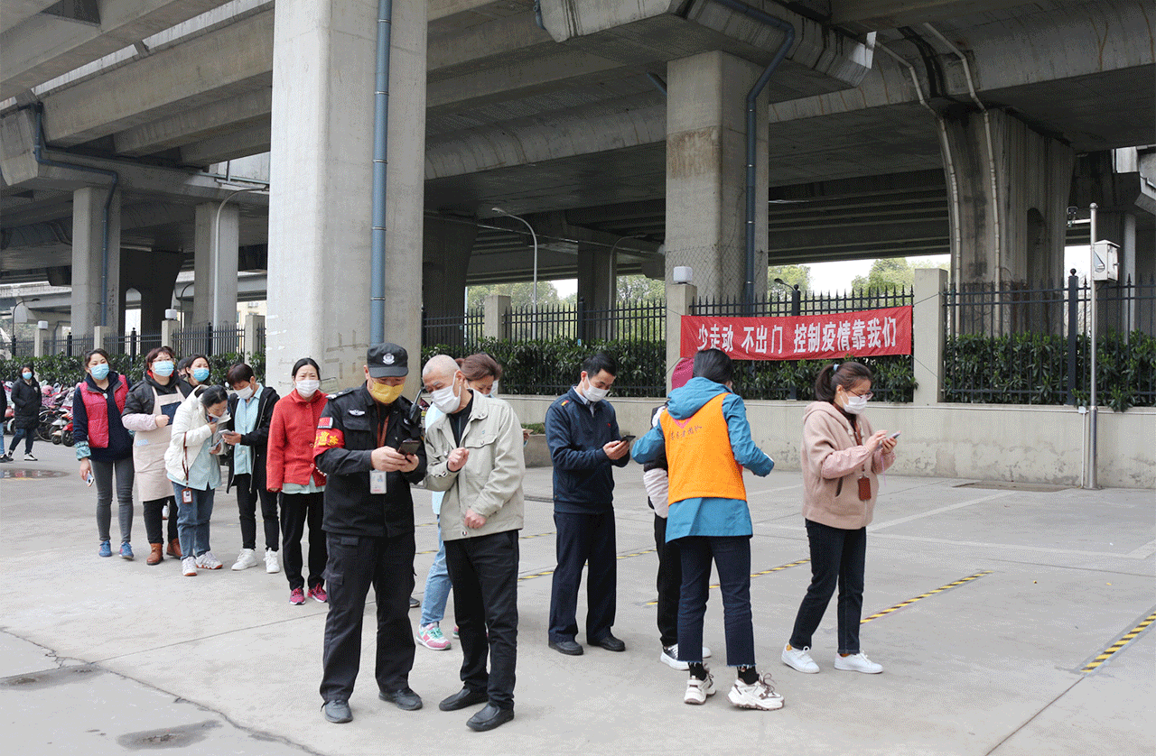 劉潭服裝自費(fèi)開展全員核酸檢測(cè)