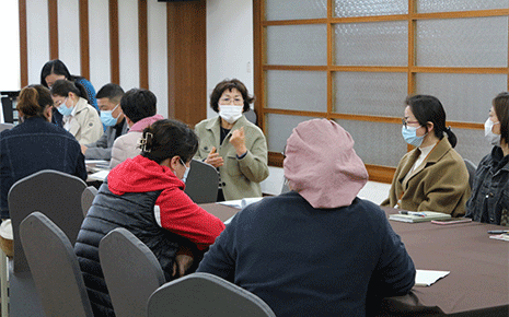 劉潭服裝廠召開清明期間疫情防控會(huì)議