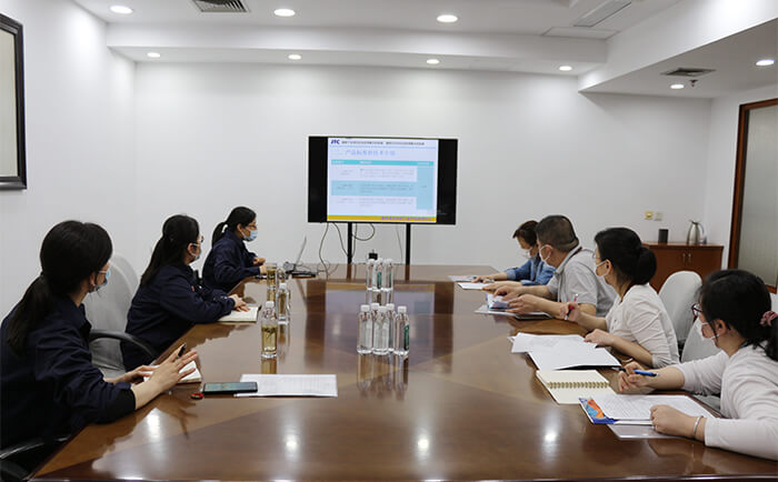 歡迎南京海關(guān)講師蒞臨劉潭服裝廠指導(dǎo)