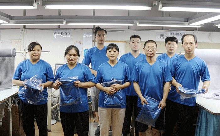 劉潭服裝開展夏日慰問活動