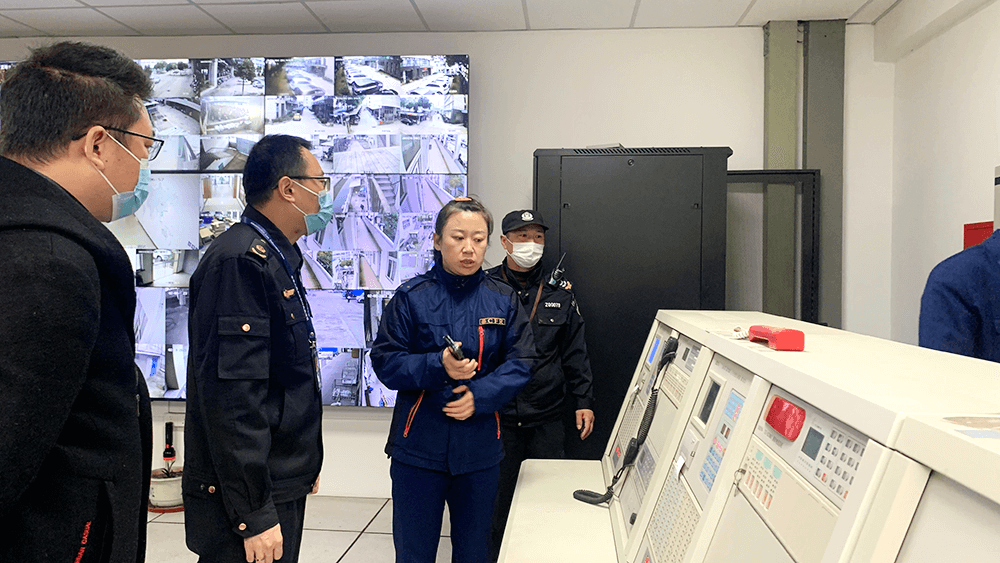 區(qū)應急管理局聯(lián)合梁溪消防對劉潭服裝進行安全檢查