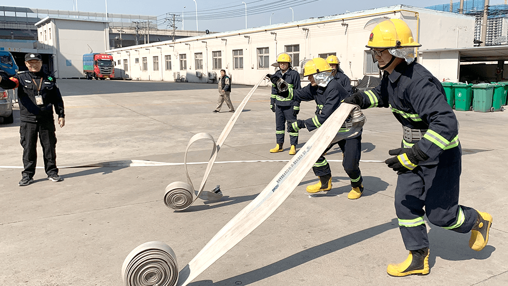 劉潭服裝微型消防站消防員春季消防演練